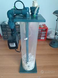 Reattore di calcio per acquario marino.