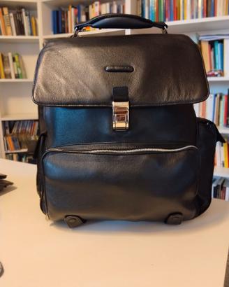 ZAINO PIQUADRO NERO IN PELLE