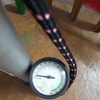 Pompa con manometro e altri accessori