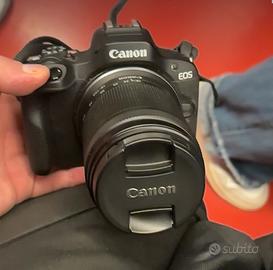 Macchina fotografica canon eos R50
