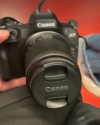 Macchina fotografica canon eos R50