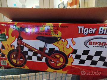Bici per bimbo/a senza pedali