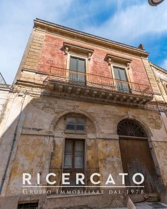 Soluzione unifamiliare con giardino