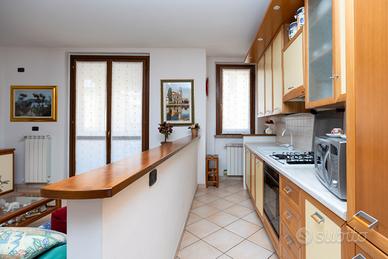 ARREDAMENTO COMPLETO USATO