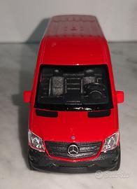 MERCEDES-BENZ SPRINTER PANEL VAN, 1/48 WELLY RED