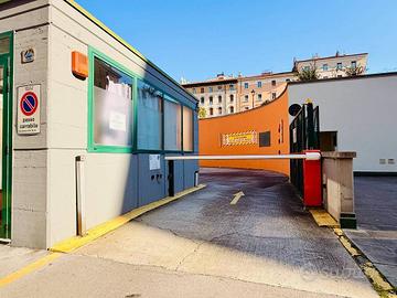 Box / Garage di 12 m² a Trieste