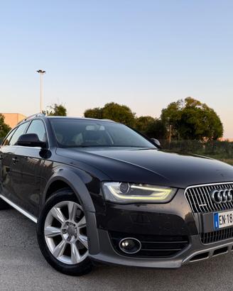 AUDI A4 ALLROAD 2.0 Tdi 177 CV S-Tronic- Led Navi