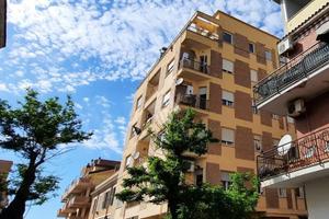 3 LOCALI A LADISPOLI