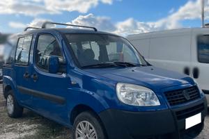 RIVENDITORE: FIAT DOBLO BLU 5 POSTI