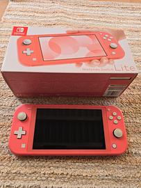 Nintendo Switch Lite con scatola e alimentatore