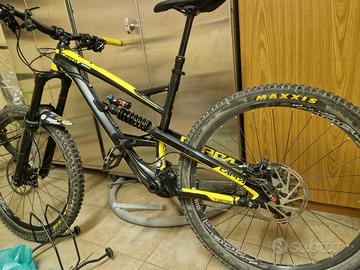 yt industries capra al + mono fox dhx2 factory 