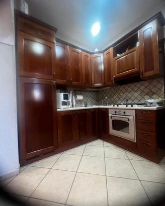 CUCINA COMPONIBILE COMPLETA IN LEGNO MASSELLO