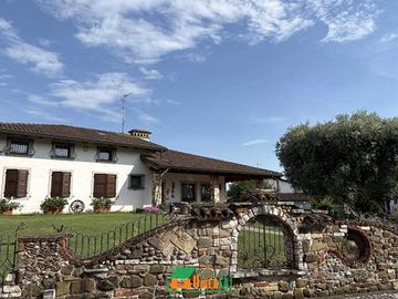 Villa di 430 m² con più di 5 locali a Campolongo T