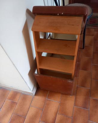 puf in legno più sedia