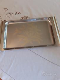 Vassoio  acciaio  inox   e   oro 