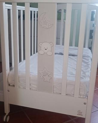 Lettino in legno + materasso