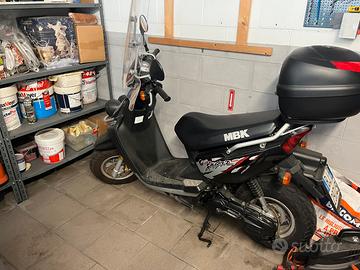 Scooter Booster 100 MBK