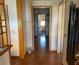 Casa indipendente con 1200 mq di giardino