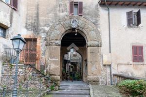 3 LOCALI A SACROFANO