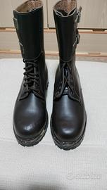 Anfibi stile militare colore marrone misura 42/43