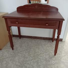 Tavolino e lume piu’ colonnetta