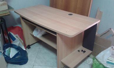 Scrivania Porta Pc