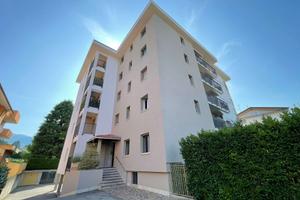 AMPIO TRILOCALE CON BOX E CANTINA