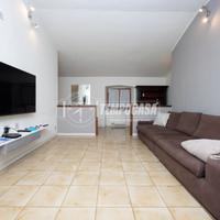 APPARTAMENTO DI QUATTRO LOCALI CON POSTO AUTO E LO