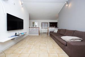 APPARTAMENTO DI QUATTRO LOCALI CON POSTO AUTO E LO