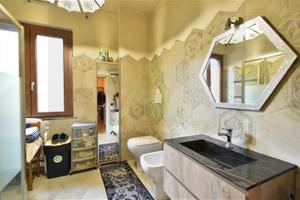 BOCCONI - PORTICO DI ROMAGNA Porzione di bifamilia