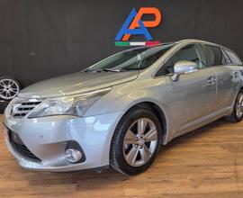 TOYOTA Avensis 2.0 D-4D Wagon Lounge