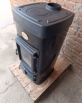 Stufa a legna Nordica 