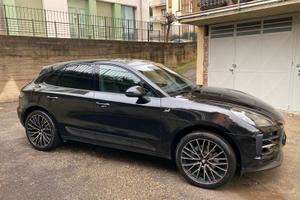 Porsche Macan 2.0 pdk con tetto panoramico