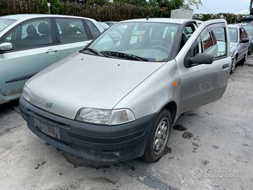 Ricambi per Fiat Punto 75 ELX del 1996 176B8000
