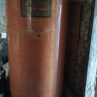 Contenitore per vino in vetroresina 800 litri