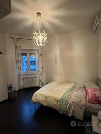 Camera singola con letto matrimoniale solo ragazze