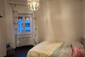 Camera singola con letto matrimoniale solo ragazze