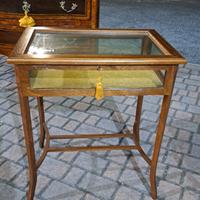 tavolinetto bacheca vintage 