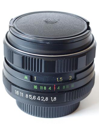 MC Helios 77M-4 50mm F/1.8 M42 RARO Swirly bokeh