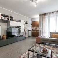 VILLA A SCHIERA CENTRALE