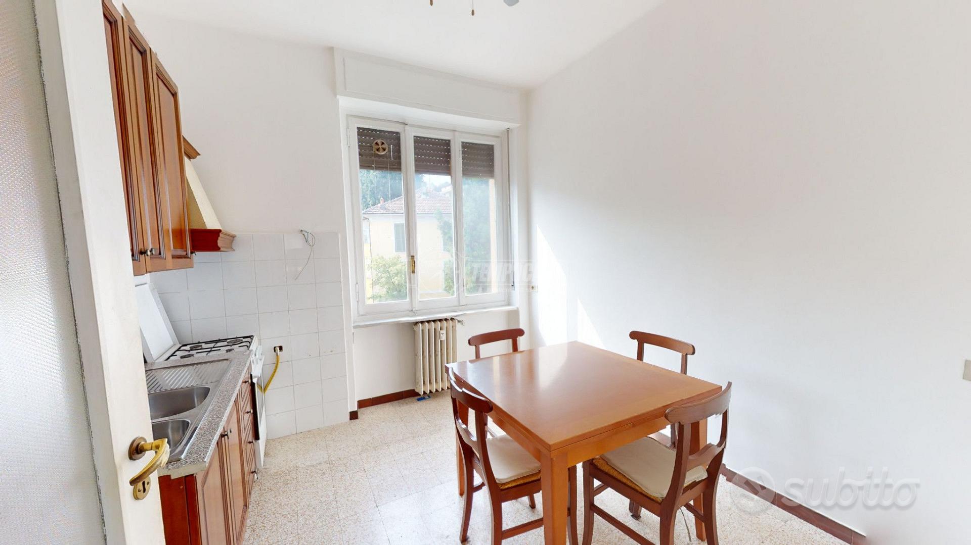 Stanza singola in Madonna del Pilone, foto 8 di 16