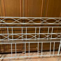 Letto matrimoniale in ferro battuto