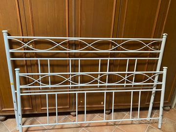 Letto matrimoniale in ferro battuto