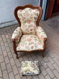 Poltrona vintage a trama floreale