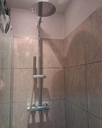 Colonna doccia con soffione e doccetta Tender Rain