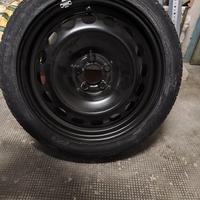 Cerchio con gomma 205/45 R16