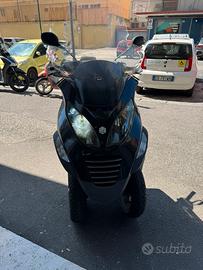 Piaggio Mp3 250