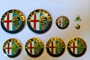 Nuovo Kit Loghi Adesivi Alfa Romeo Dorati 9 pezzi