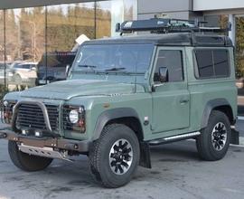 Land Rover Defender 90 2.4 TD4 Station Wagon S