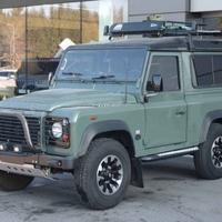 Land Rover Defender 90 2.4 TD4 Station Wagon S